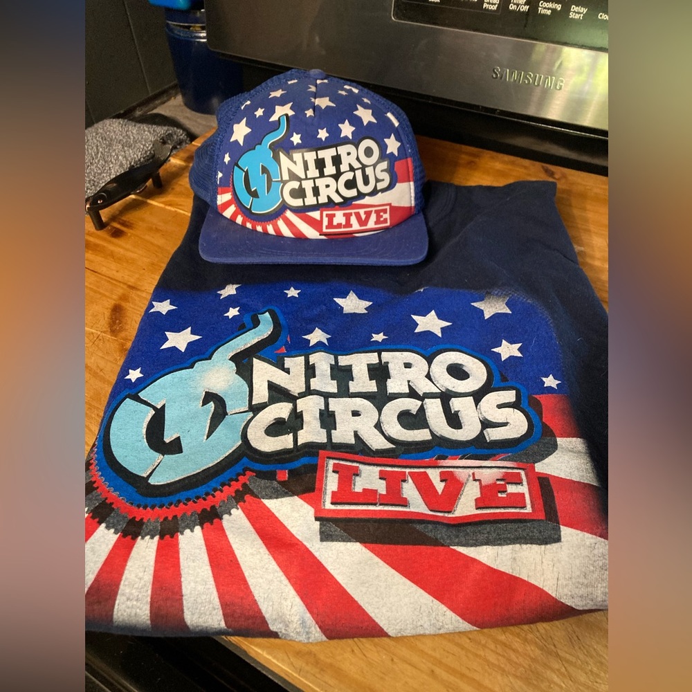 Bundle Vintage Nitro Circus Live T-Shirt and Matching Hat, Size XL
